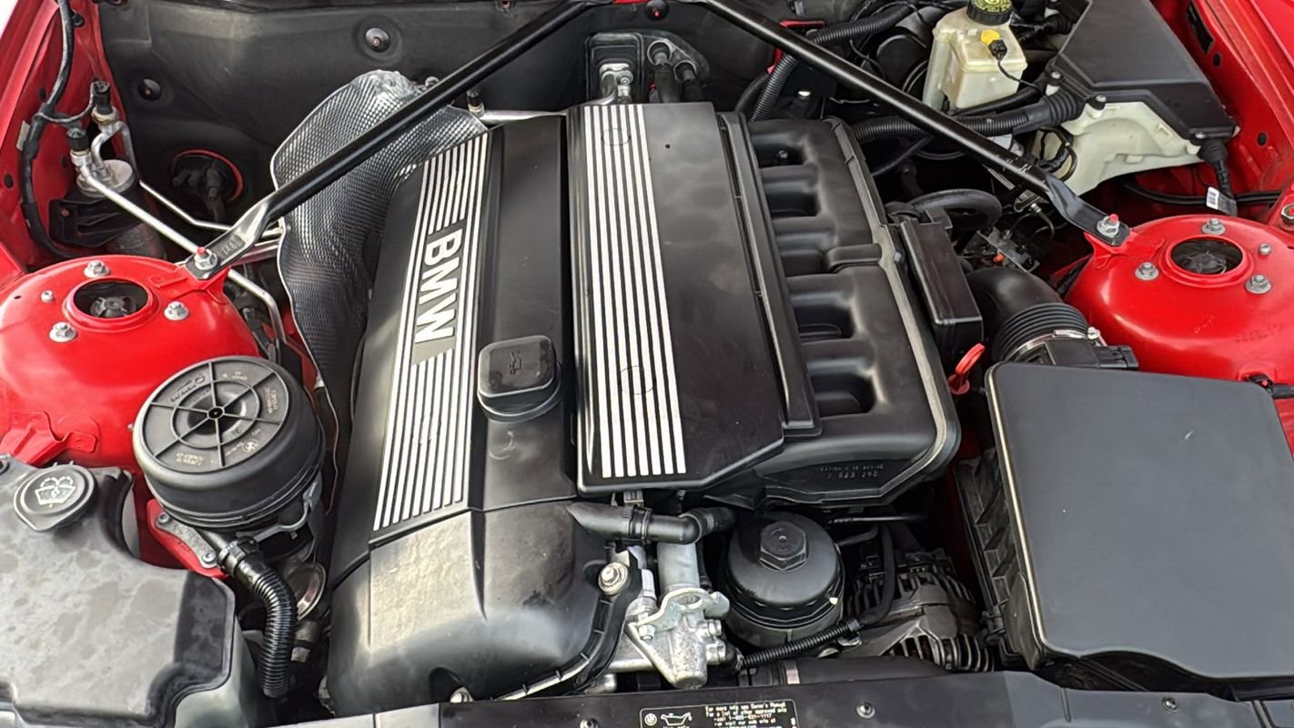 Used 2005 BMW Z4 2.5i image 28