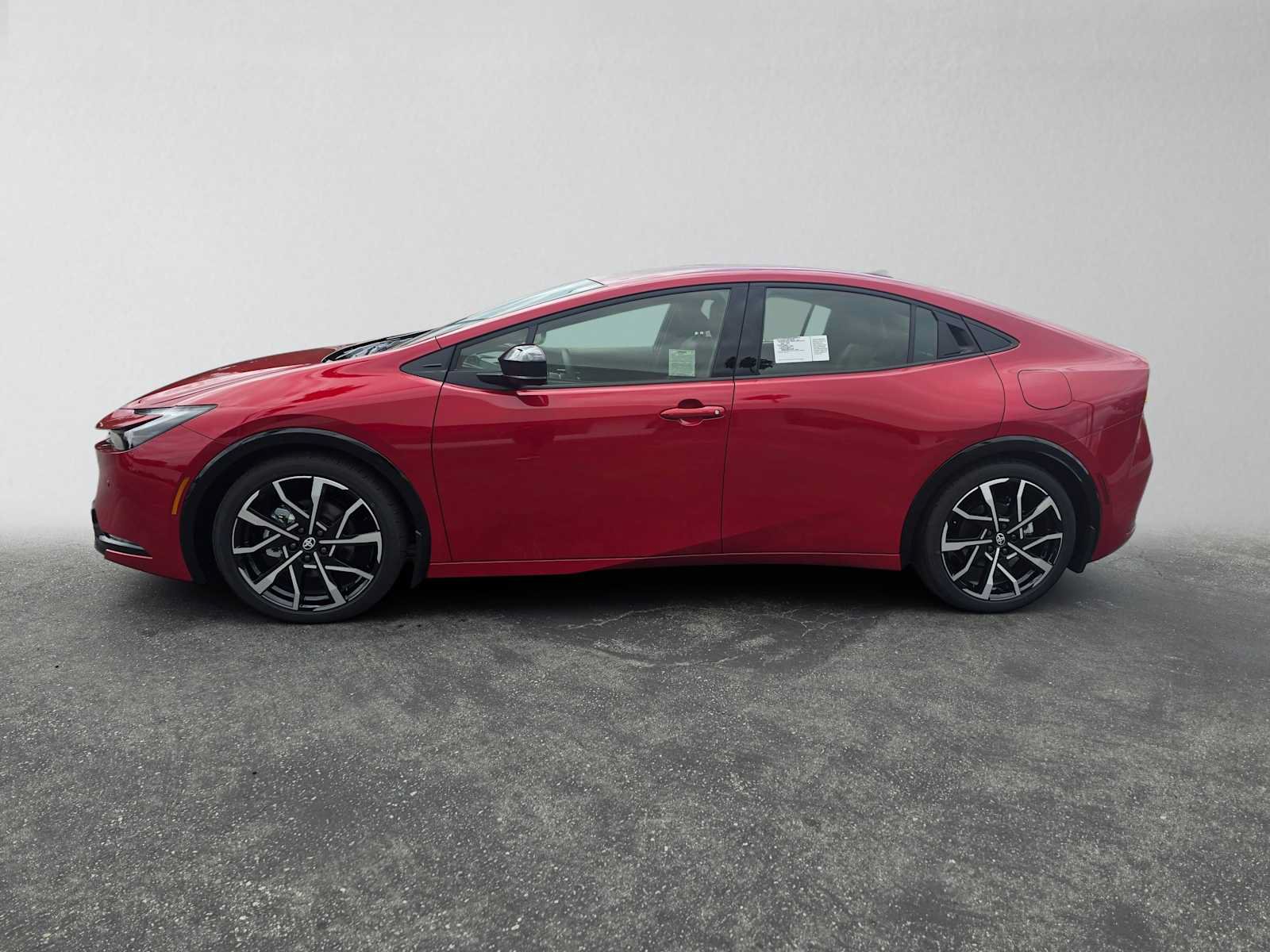 New 2027 Toyota Prius Plug-In Hybrid FWD image 6