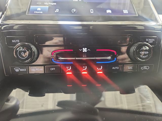 Used 2023 Jeep Grand Cherokee L Laredo image 17