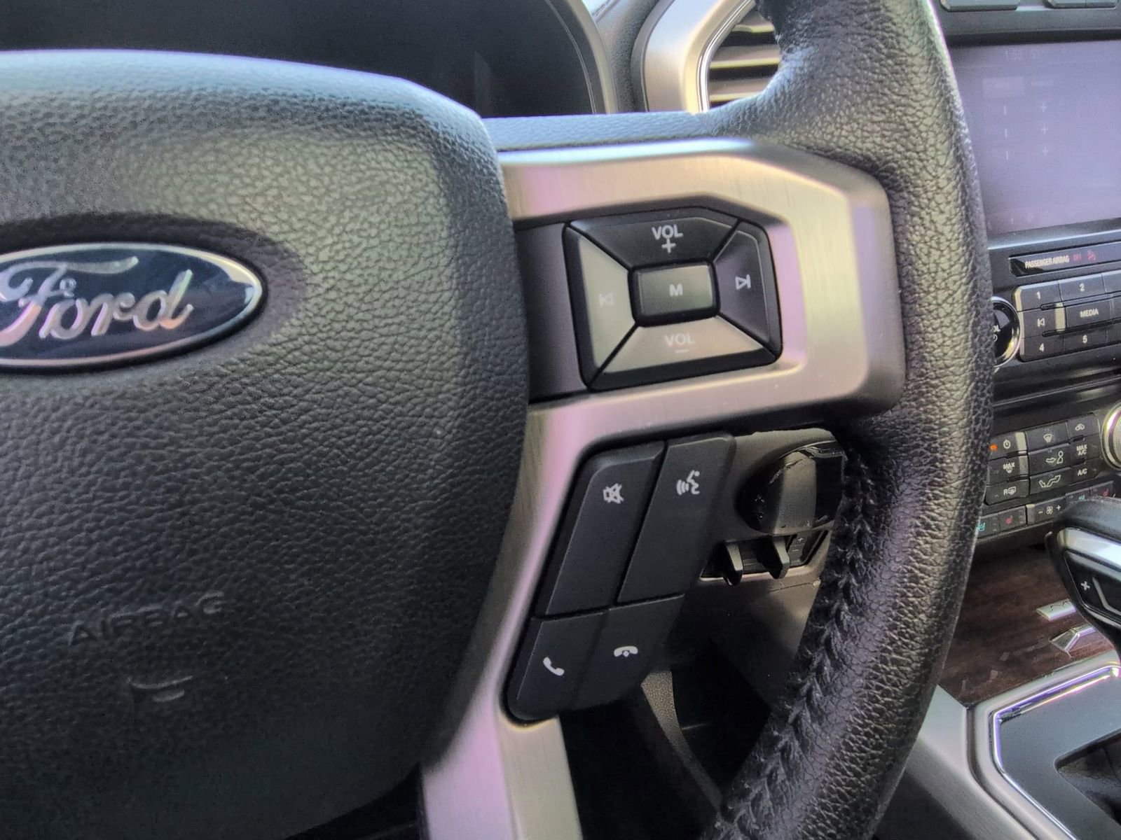 Used 2015 Ford F150 Platinum w/ Equipment Group 701A Luxury image 58