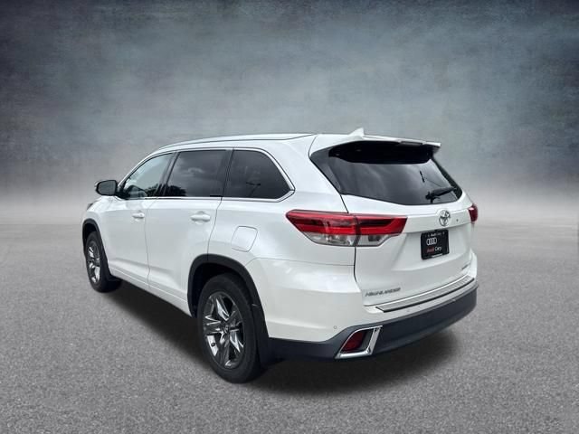 Used 2018 Toyota Highlander Limited Platinum AWD/4WD image 3