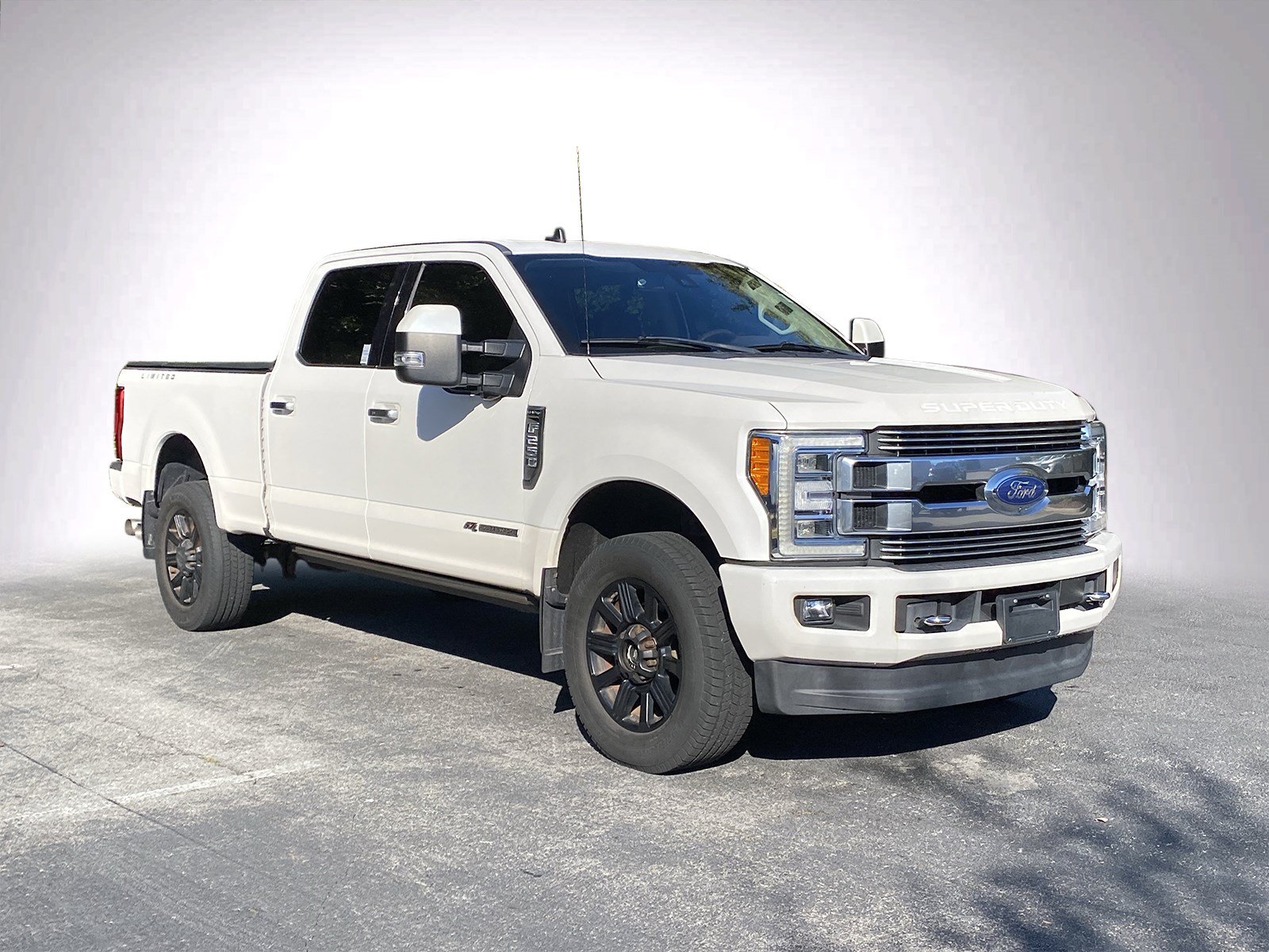 Used 2019 Ford F250 Limited AWD/4WD image 2