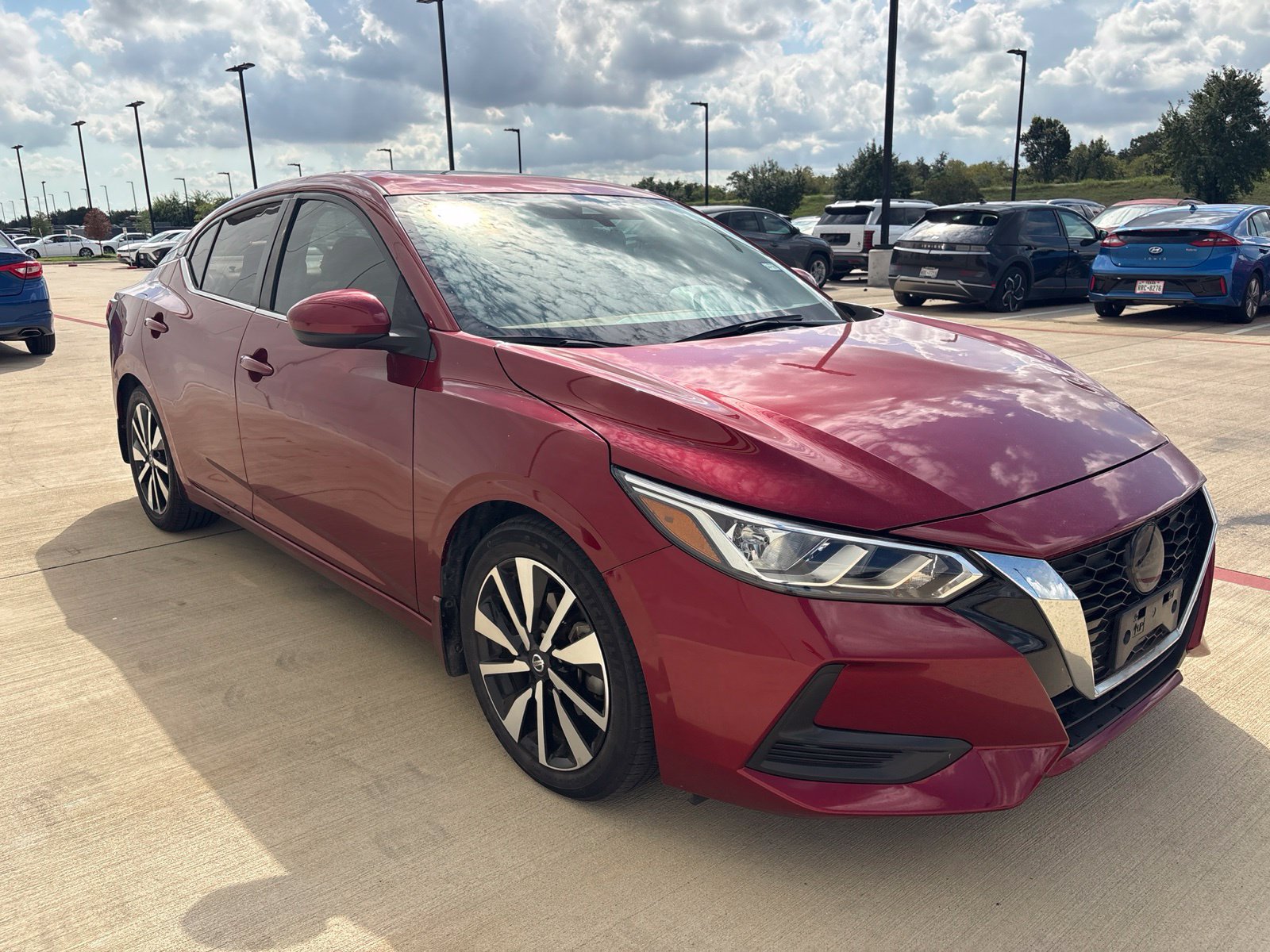 Used 2022 Nissan Sentra SV w/ SV Premium Package FWD image 3
