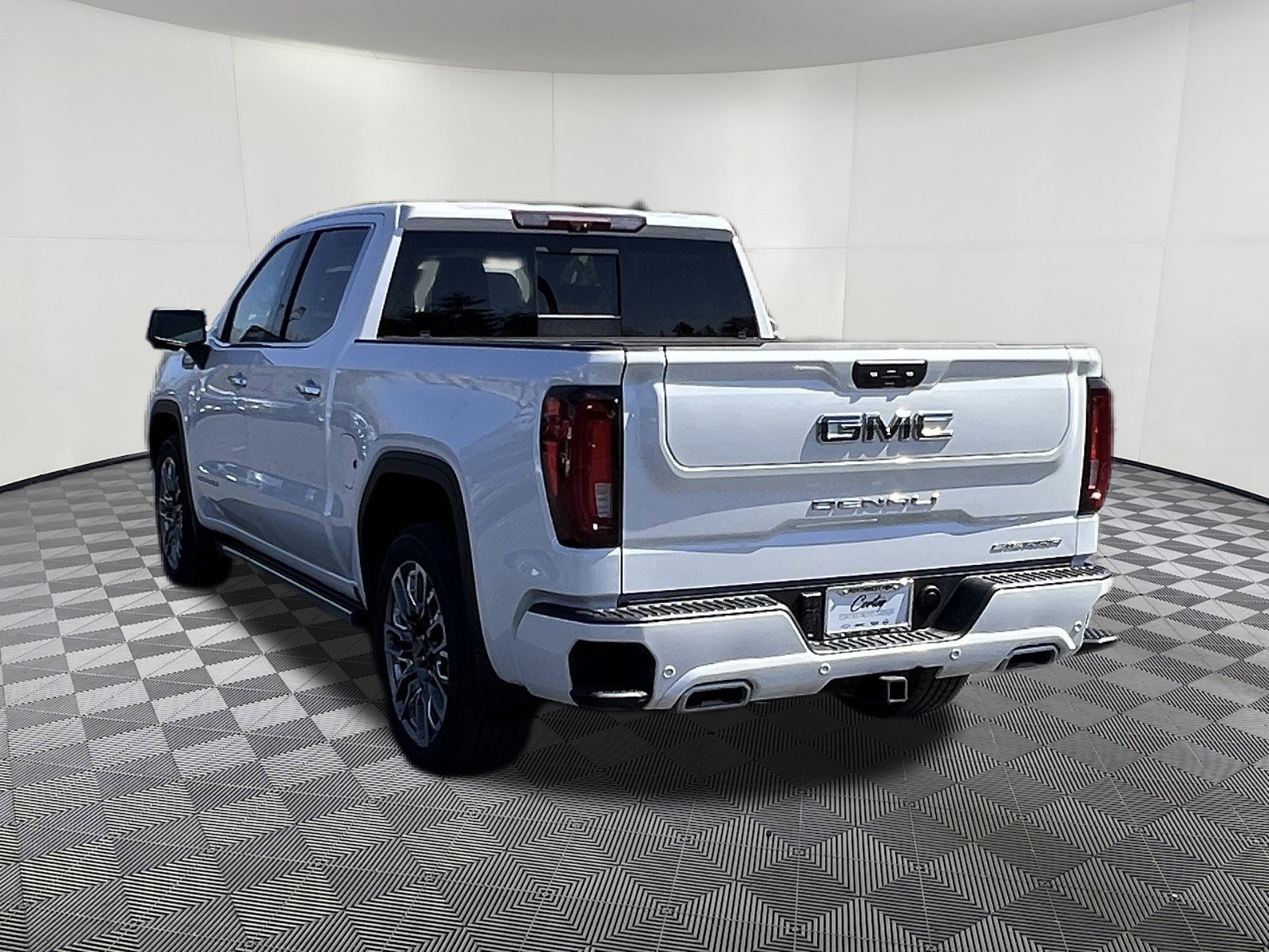 Used 2024 GMC Sierra 1500 Denali Ultimate AWD/4WD image 4