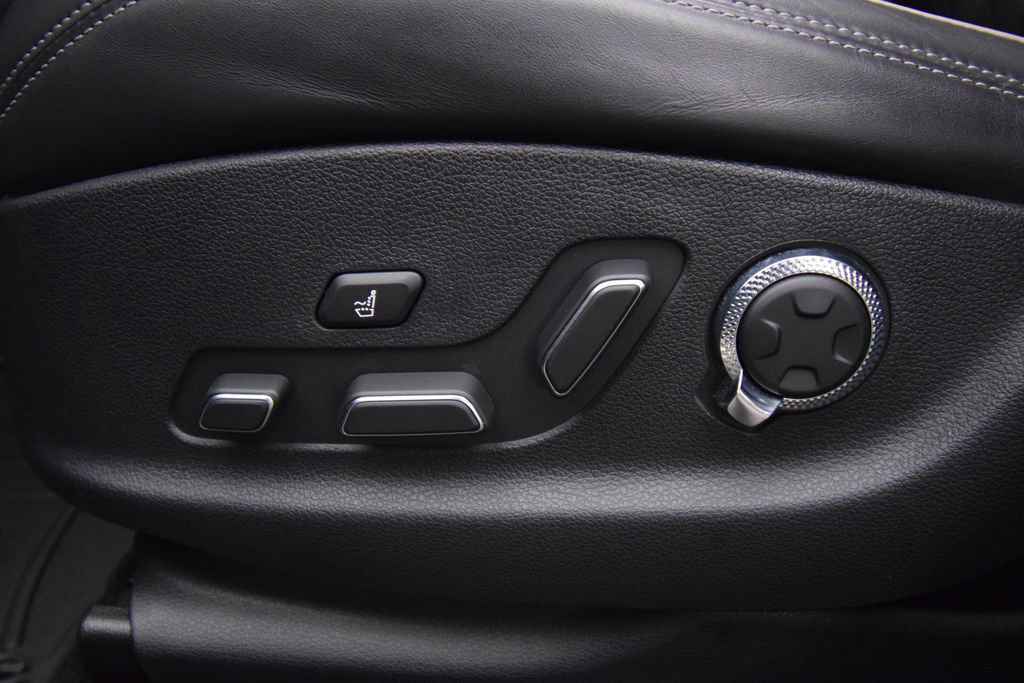 Used 2023 Genesis GV70 3.5T Sport w/ Sport Prestige Package AWD/4WD image 27