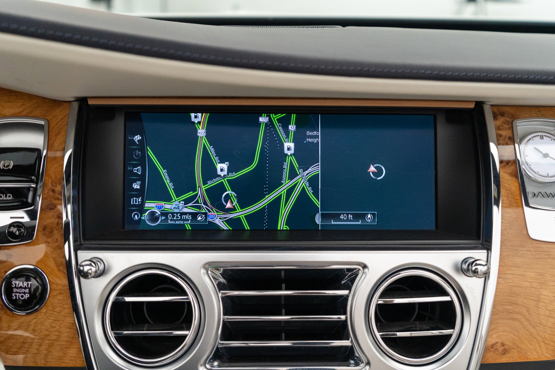 Used 2019 Rolls-Royce Dawn image 17