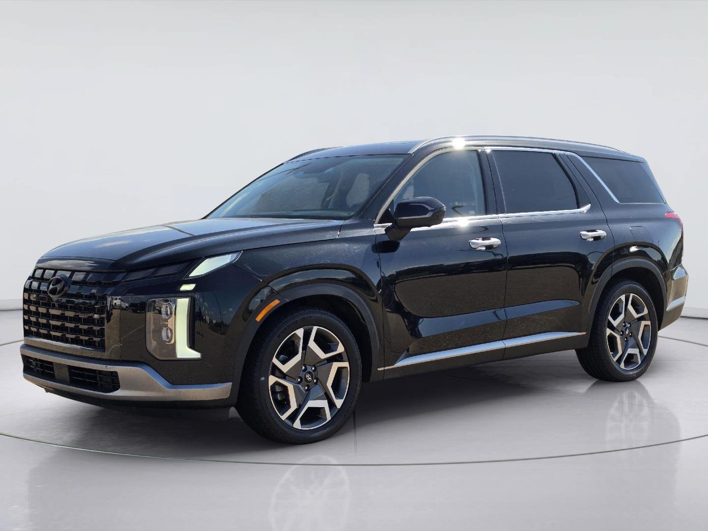 Used 2024 Hyundai Palisade SEL w/ Premium Package FWD image 1