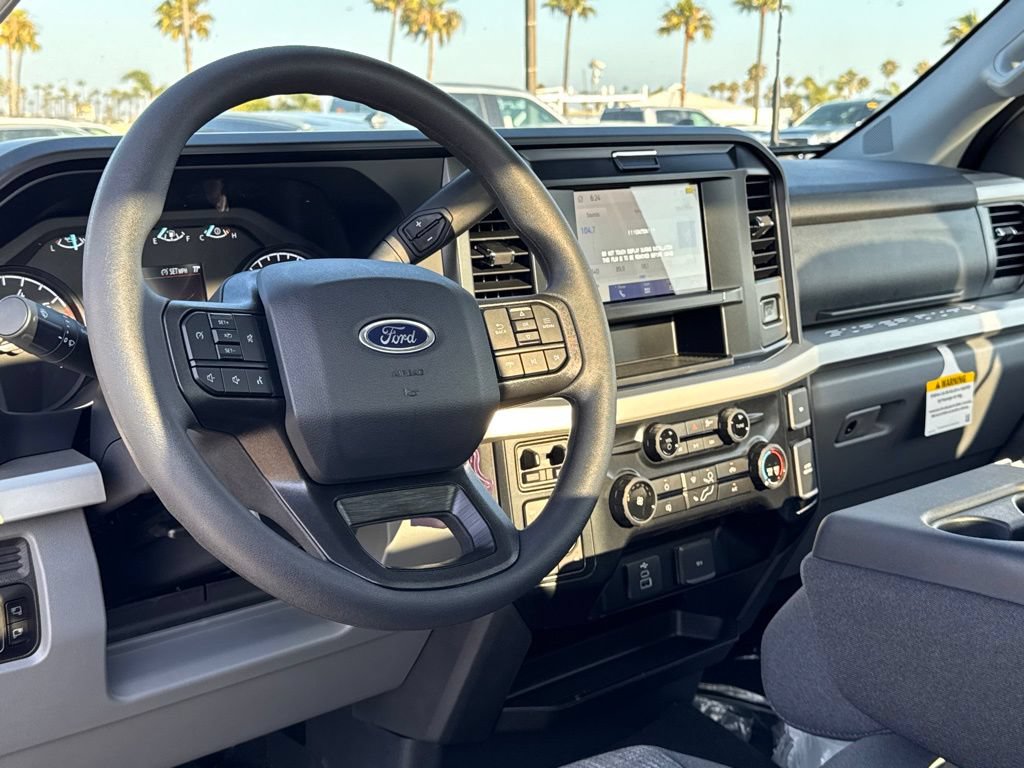 Used 2025 Ford F350 XLT AWD/4WD image 27
