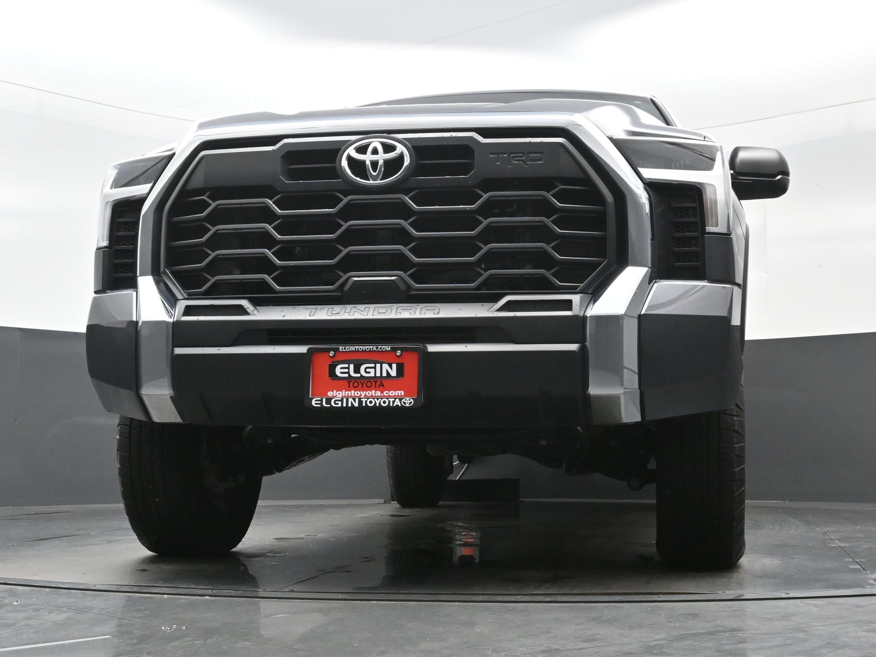 Used 2025 Toyota Tundra SR5 w/ TRD Off-Road Package AWD/4WD image 27