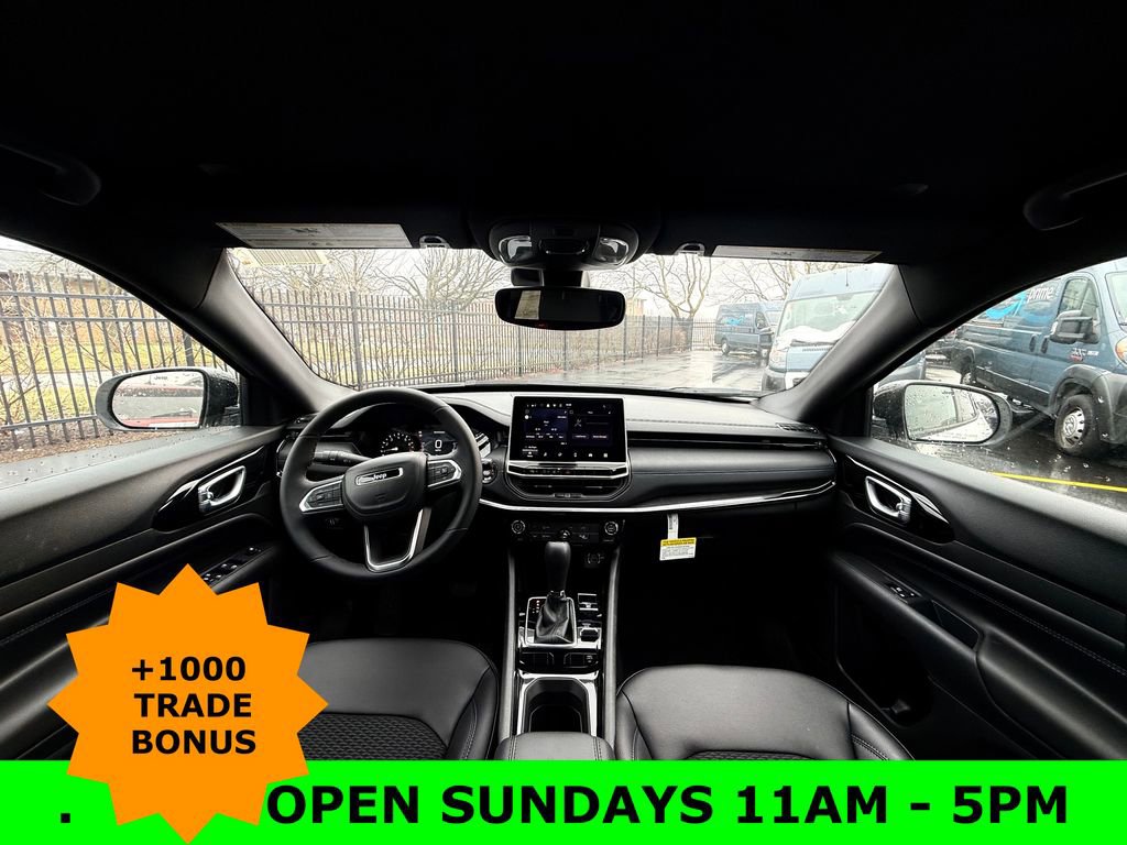 New 2026 Jeep Compass Latitude image 11