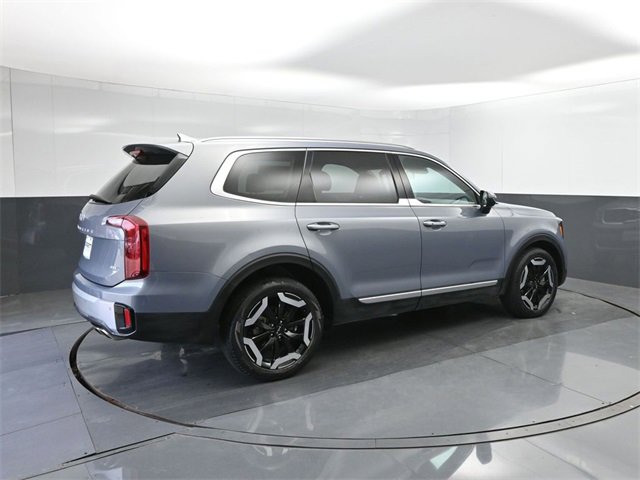 Used 2023 Kia Telluride S image 15