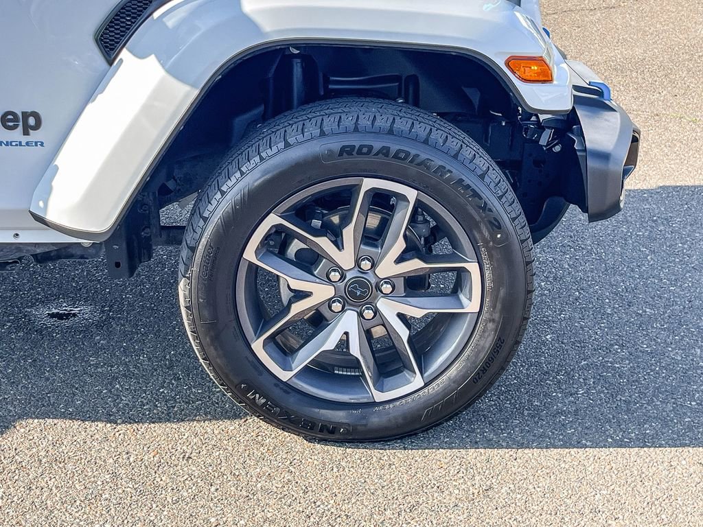 Used 2024 Jeep Wrangler Unlimited image 13