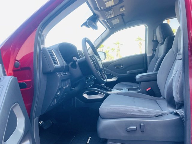 Used 2022 Nissan Frontier SV w/ Technology Package image 19
