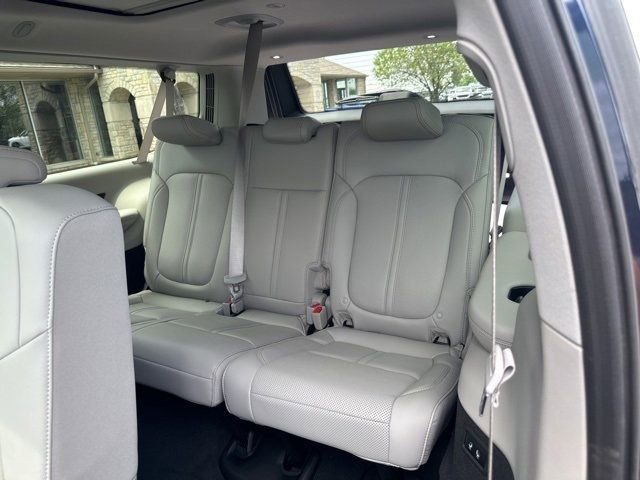 New 2024 Jeep Grand Wagoneer L 4WD w/ Flexible Seating Group image 25