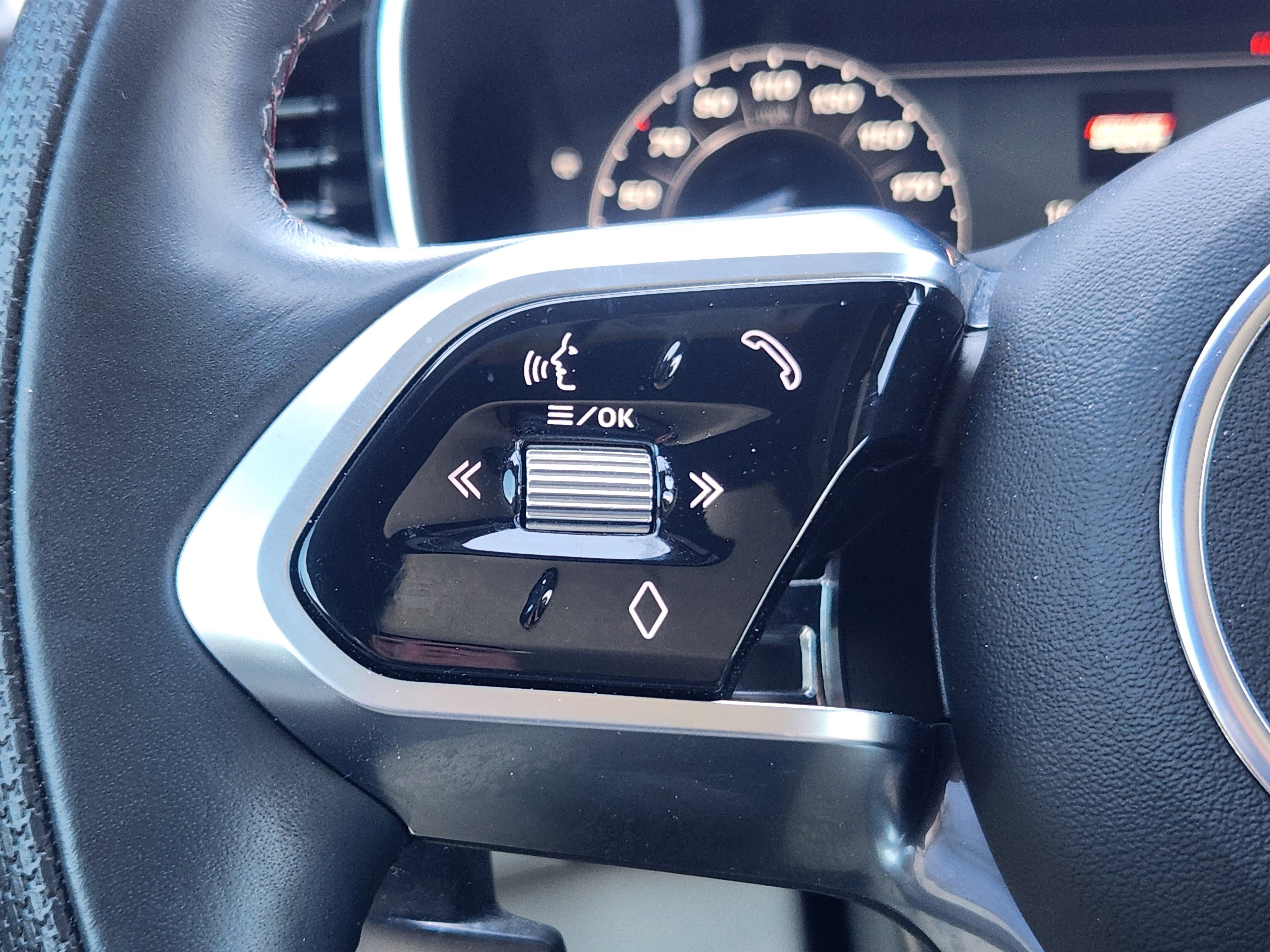 Used 2022 Jaguar F-PACE SVR AWD/4WD image 33