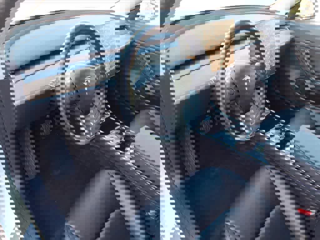 Used 2019 Tesla Model 3 Long Range image 17