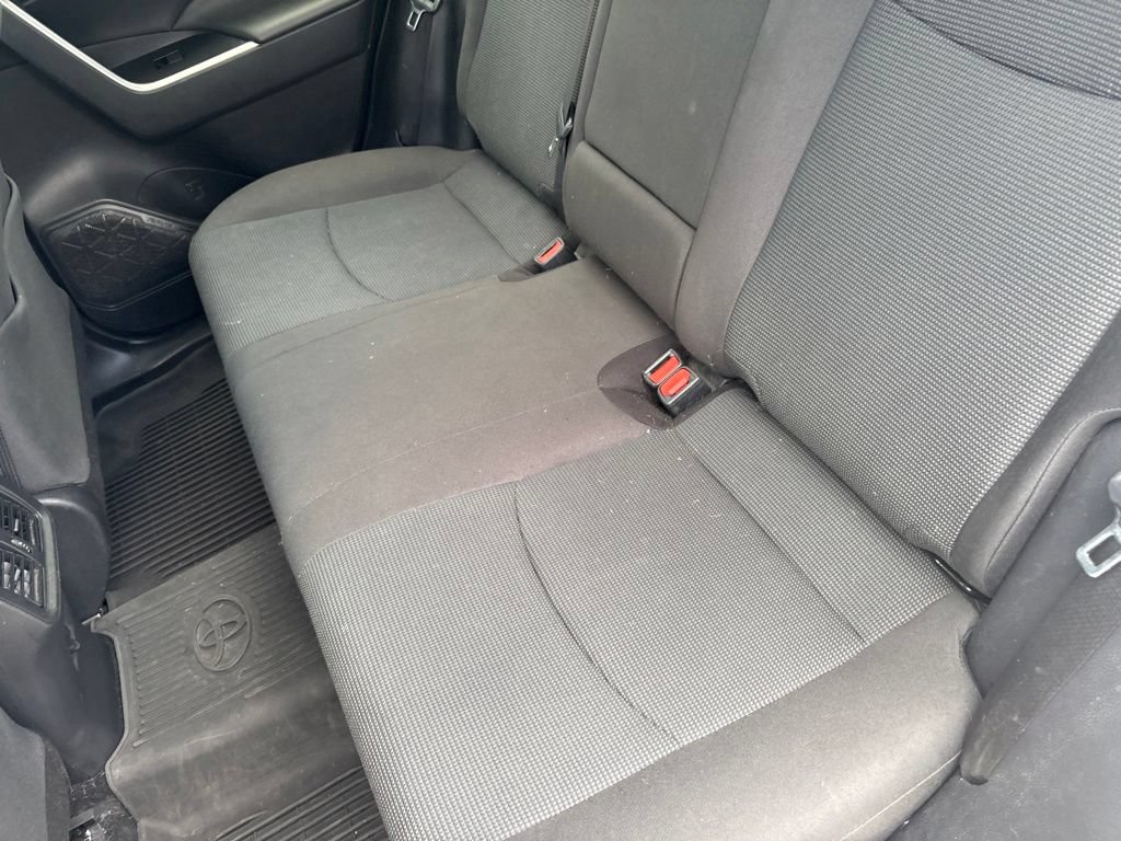 Used 2022 Toyota RAV4 LE w/ Carpet Mat Package (TMS) AWD/4WD image 34