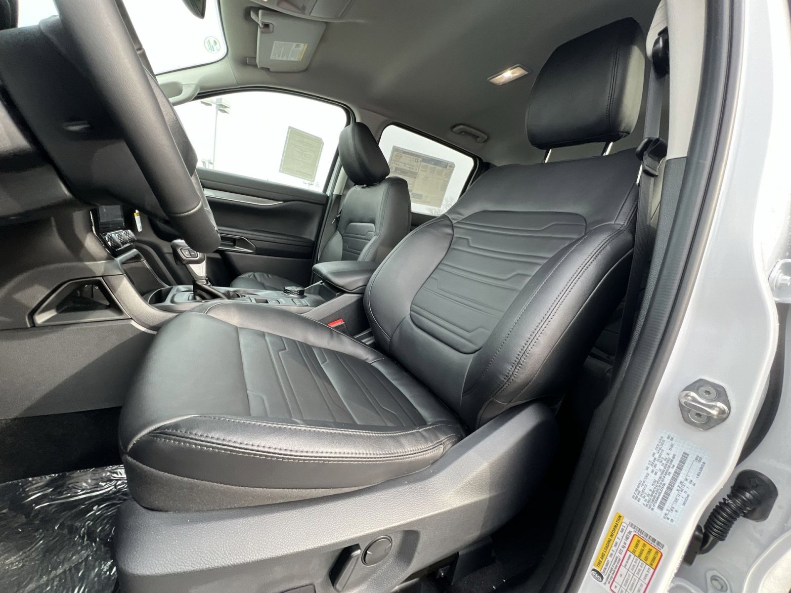 New 2025 Ford Ranger Lariat w/ FX4 Off-Road Package image 13