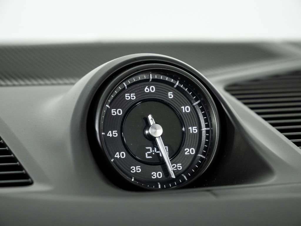 Certified 2025 Porsche Cayenne Coupe w/ Premium Package Plus image 17