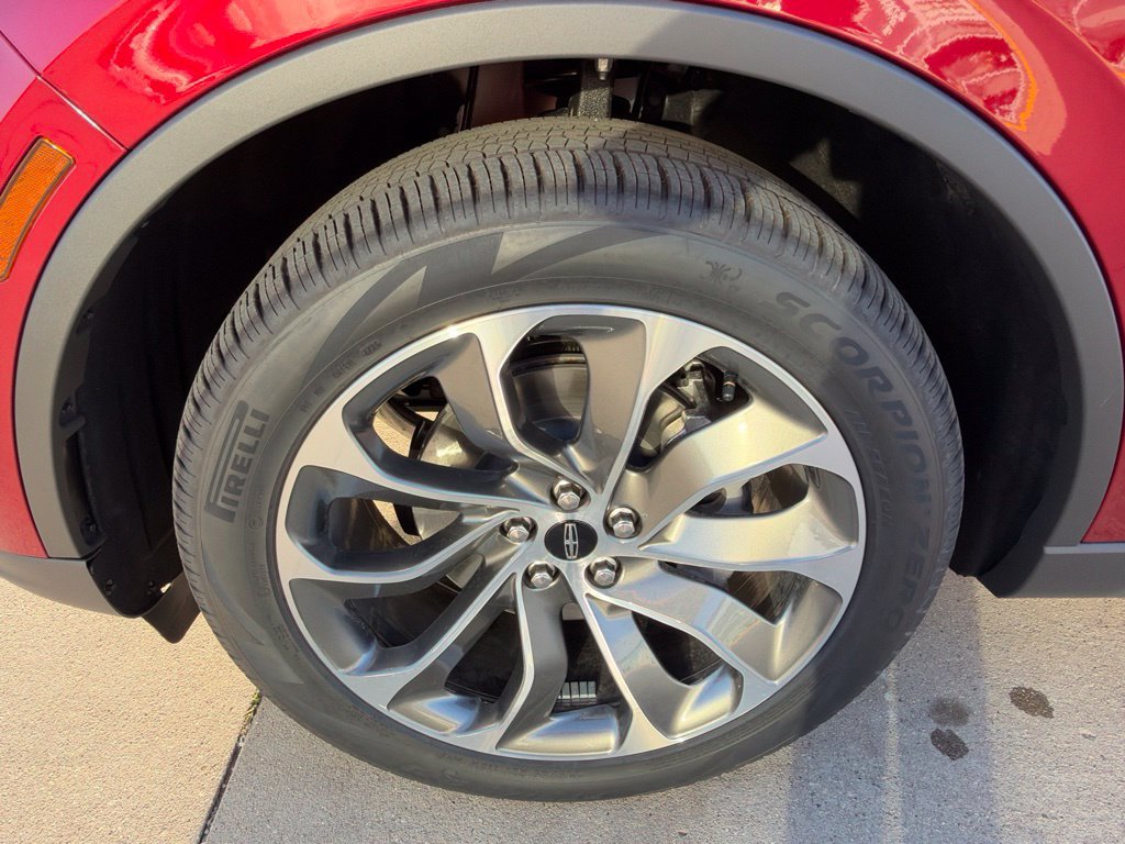 New 2027 Lincoln Aviator AWD image 32