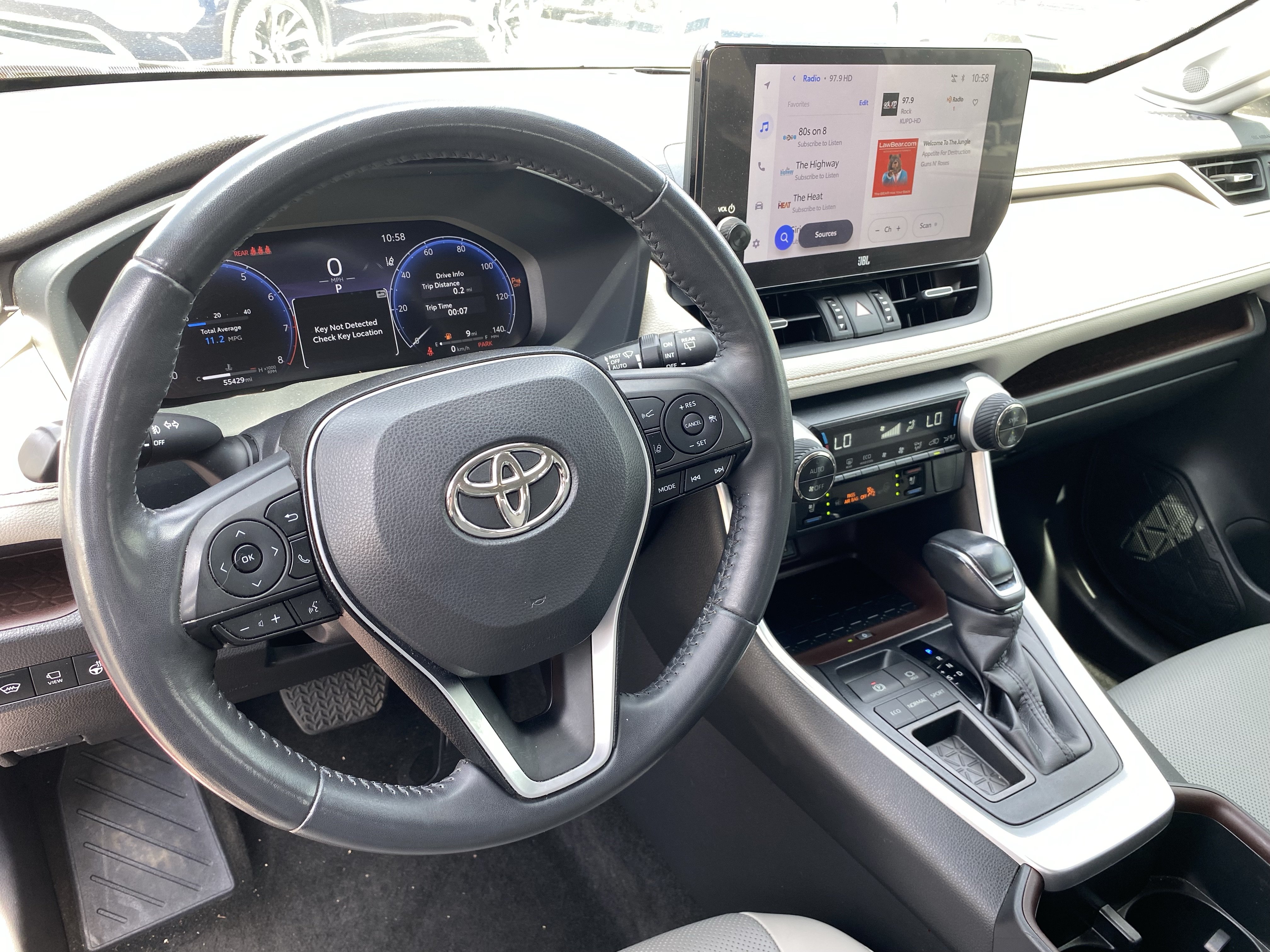 Used 2023 Toyota RAV4 Limited FWD image 18