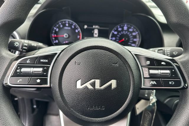 Used 2023 Kia Forte LXS image 23