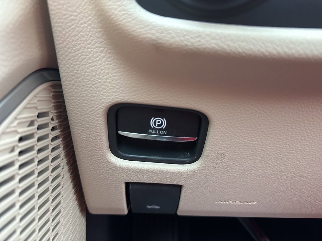 New 2026 Jeep Grand Cherokee Limited AWD/4WD image 13