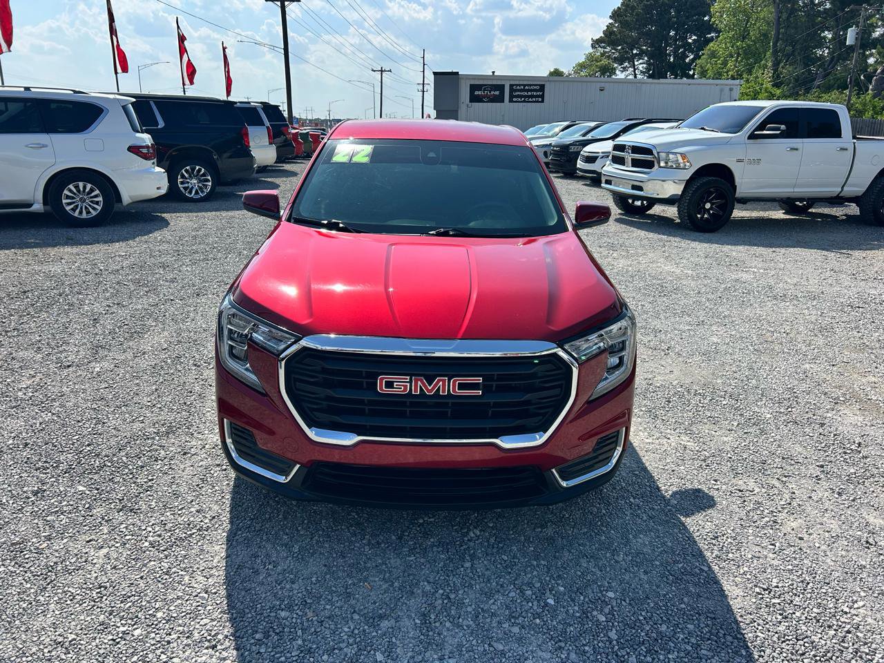 Used 2022 GMC Terrain SLE FWD image 16