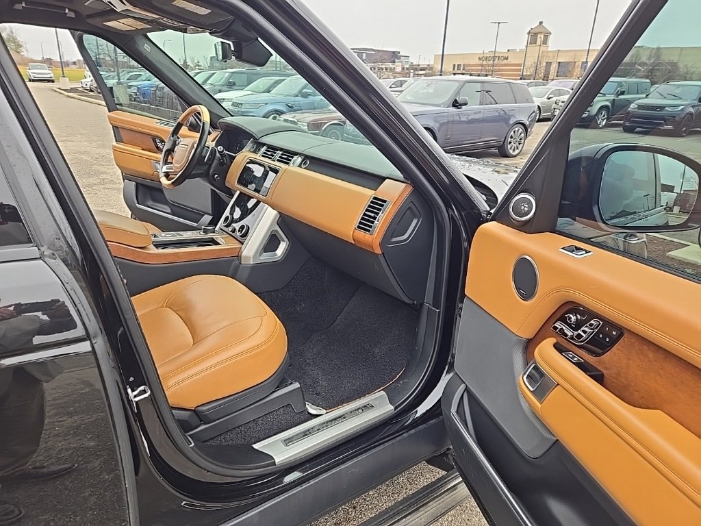 Used 2019 Land Rover Range Rover Autobiography image 20