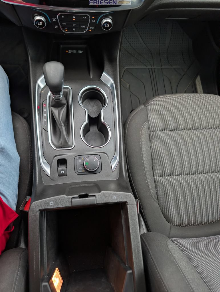 Used 2023 Chevrolet Traverse LT w/ LPO, Floor Liner Package AWD/4WD image 12