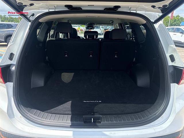Used 2023 Hyundai Santa Fe SEL w/ Cargo Package FWD image 8