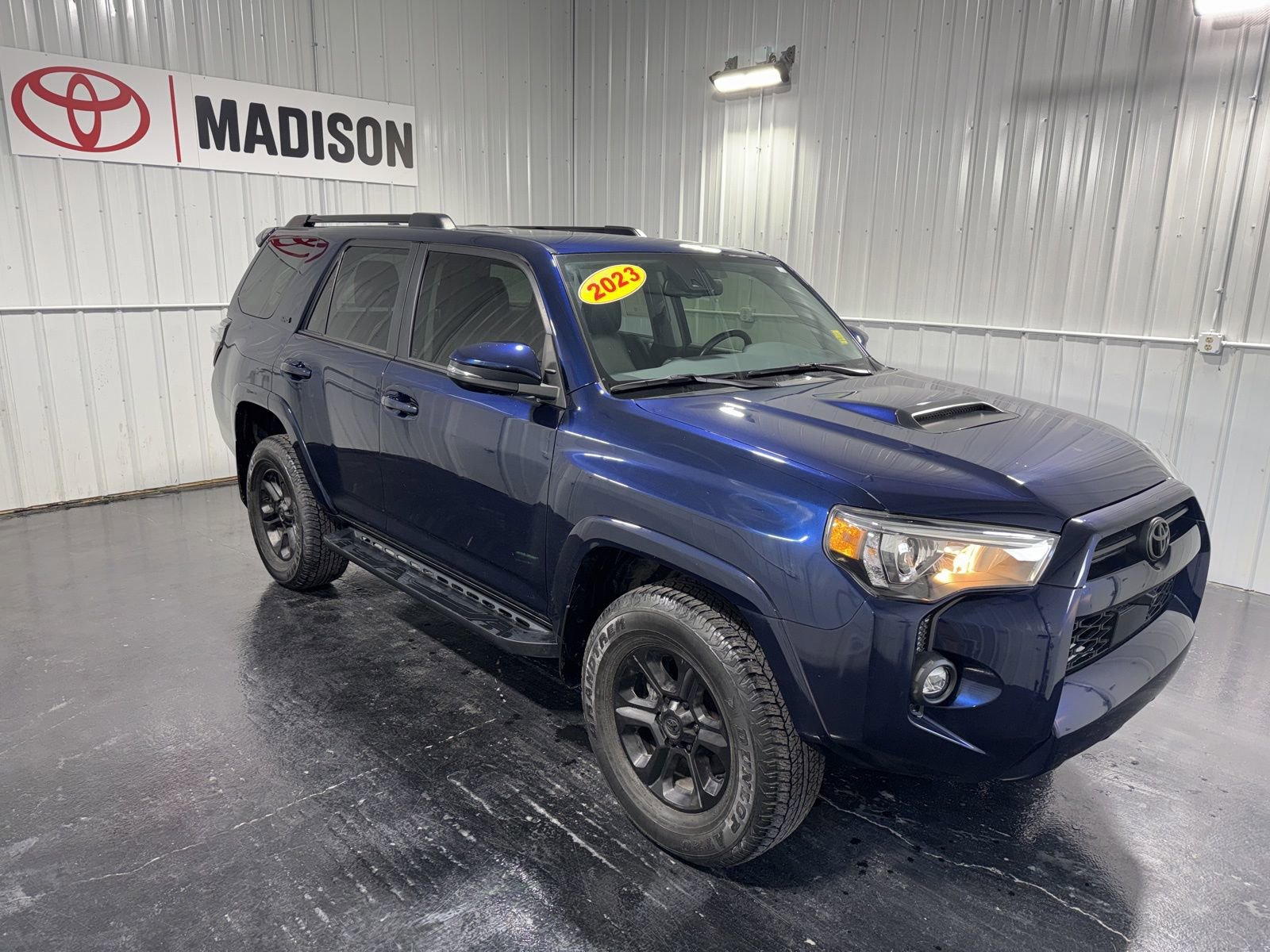 Used 2023 Toyota 4Runner SR5 Premium w/ Moonroof Package image 4