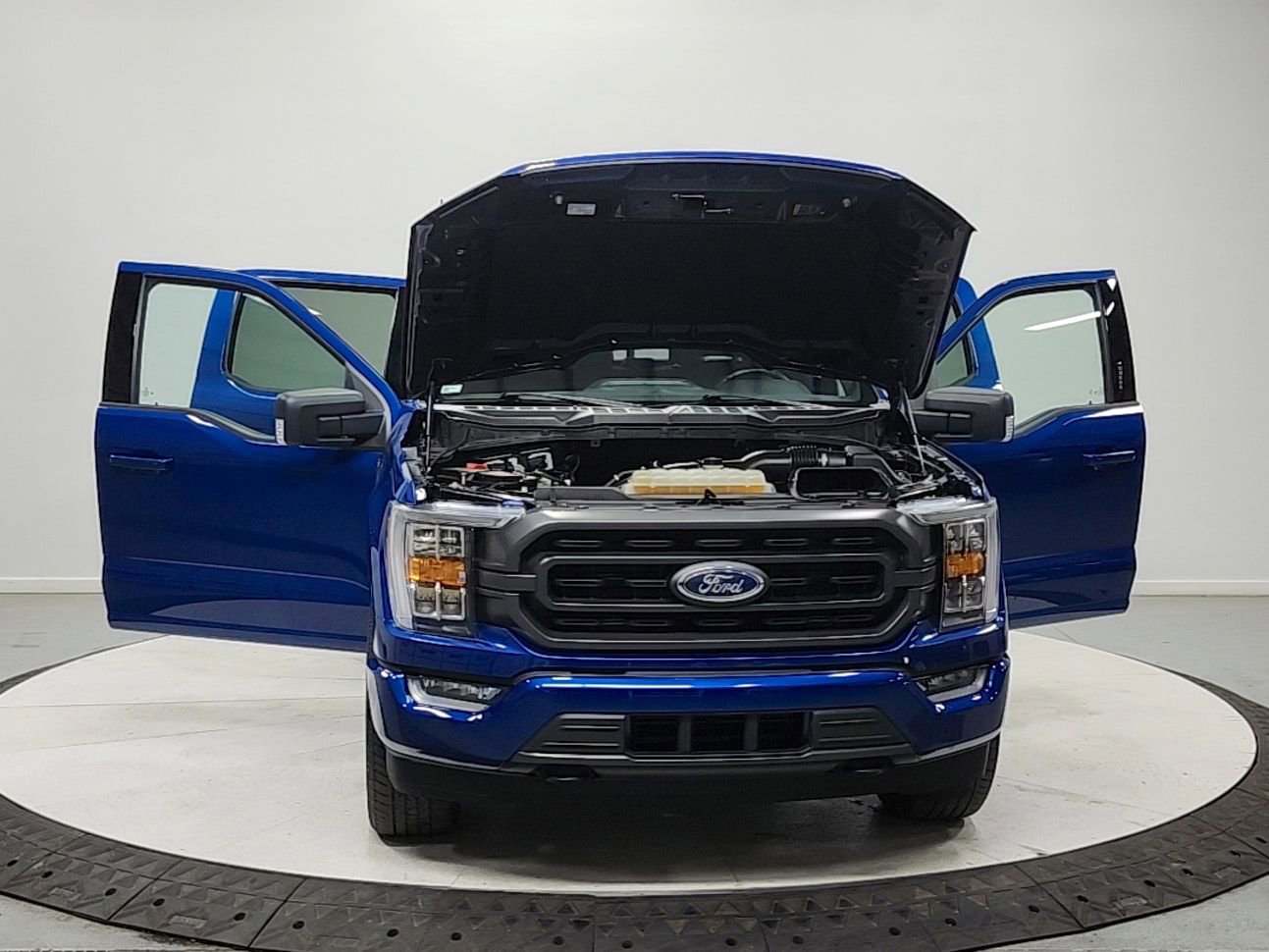 Used 2023 Ford F150 XLT w/ Equipment Group 302A High AWD/4WD image 10