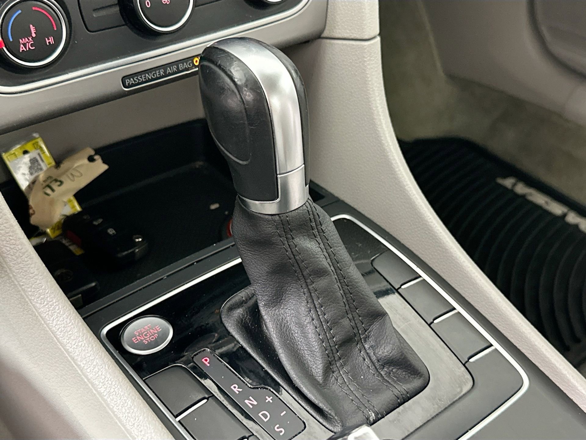 Used 2015 Volkswagen Passat 1.8T Limited Edition image 15