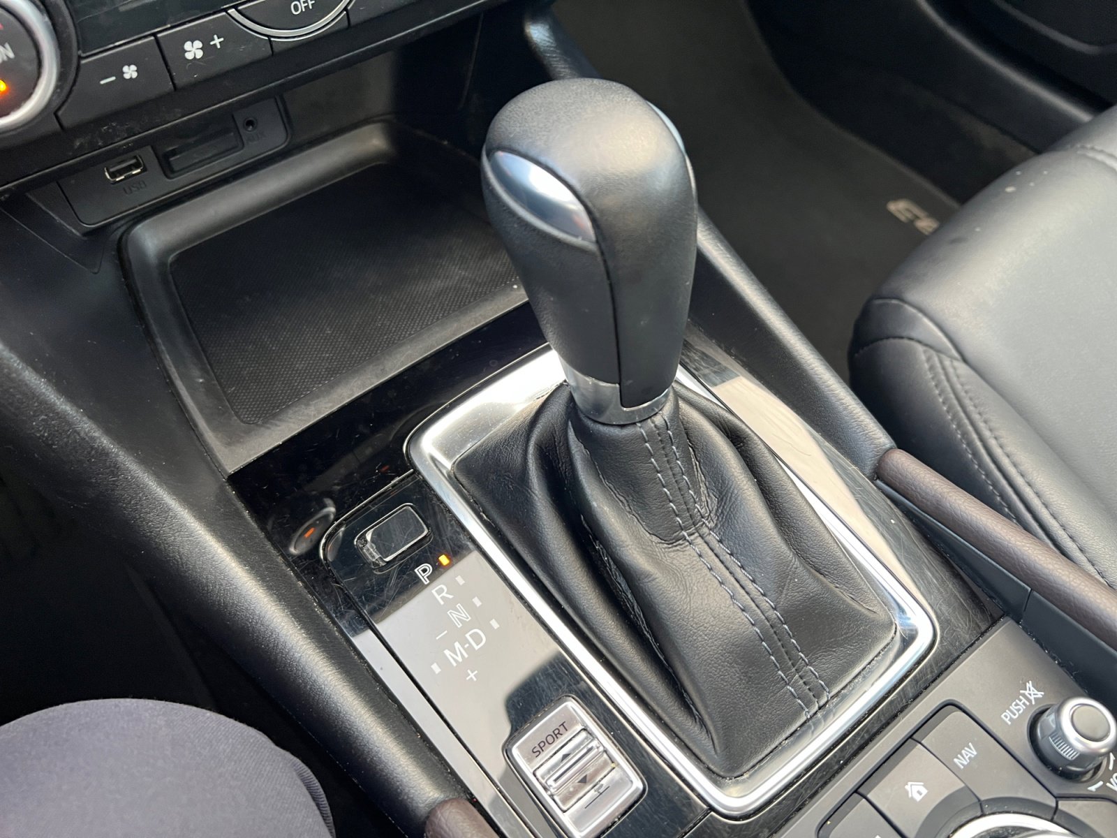 Used 2018 MAZDA MAZDA3 Touring image 21