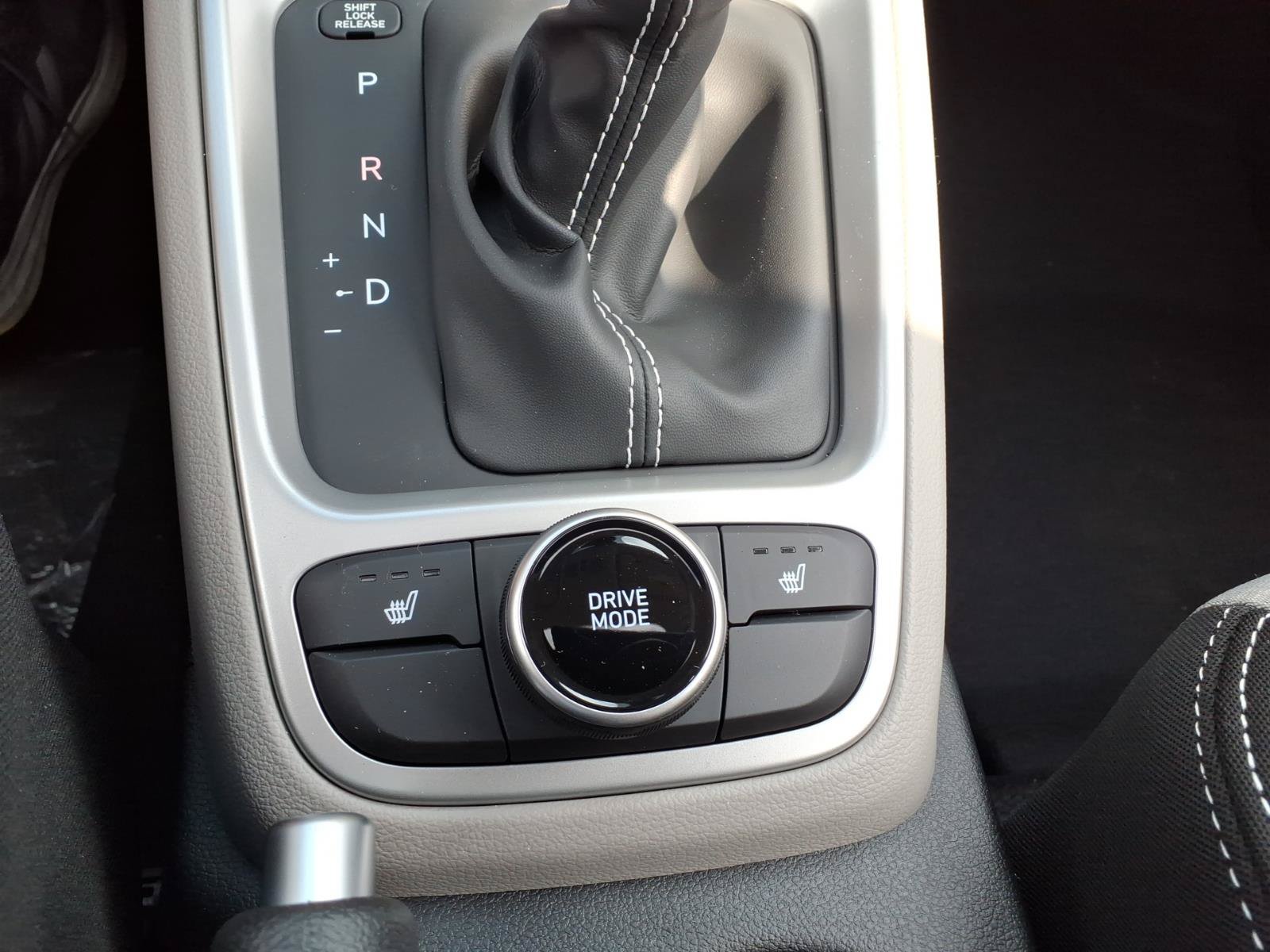 New 2026 Hyundai Venue SEL FWD image 11