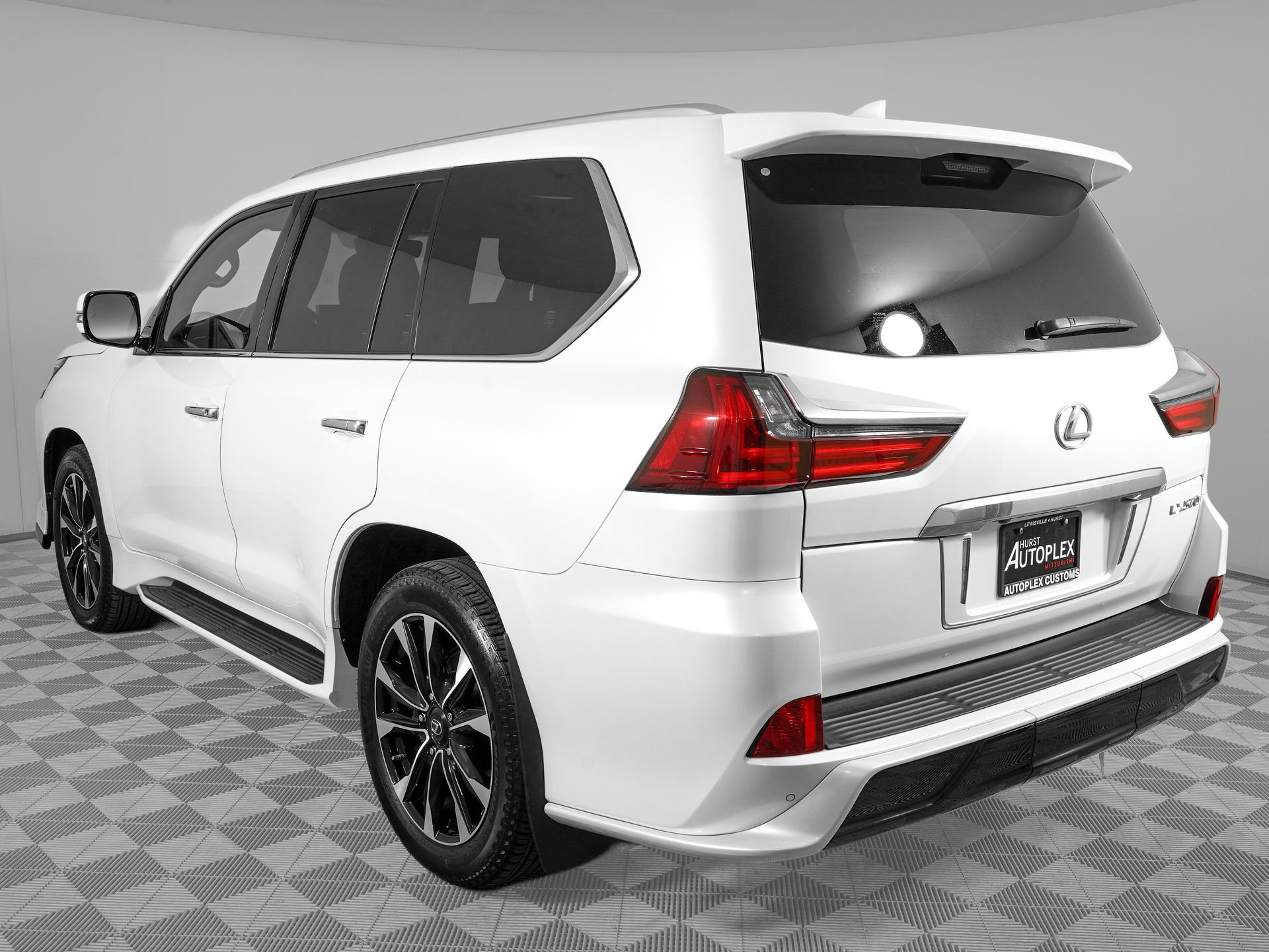 Used 2021 Lexus LX 570 4WD w/ Sport Package image 7