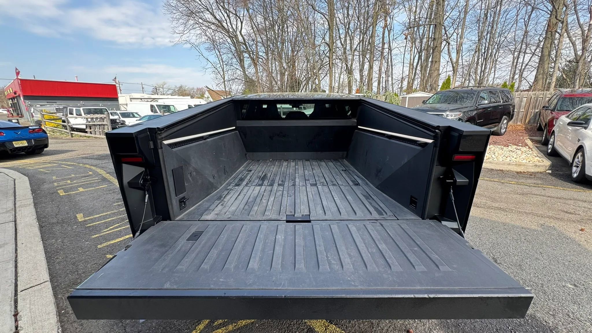 Used 2024 Tesla Cybertruck AWD Crew Cab image 22