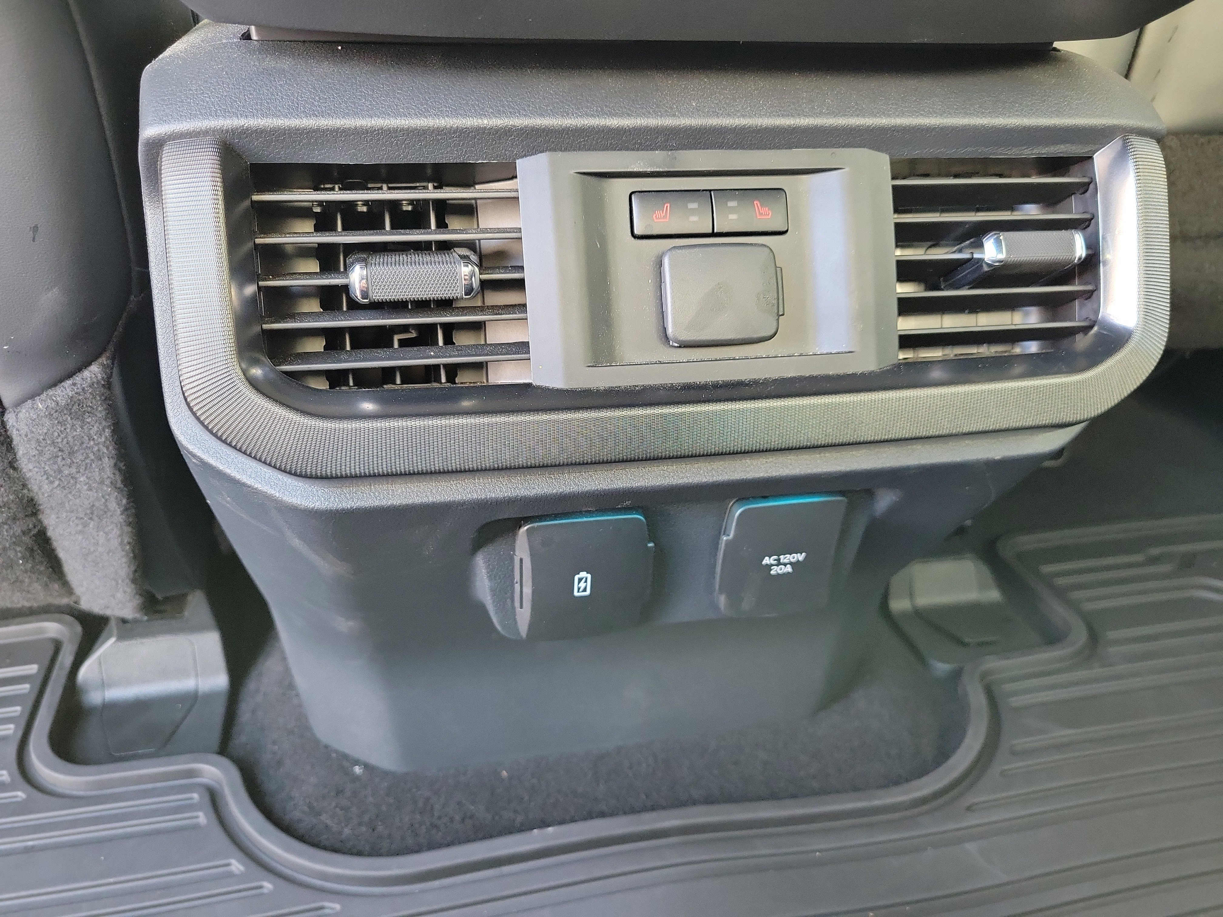 Used 2024 Ford F150 Platinum w/ Equipment Group 702A High image 19