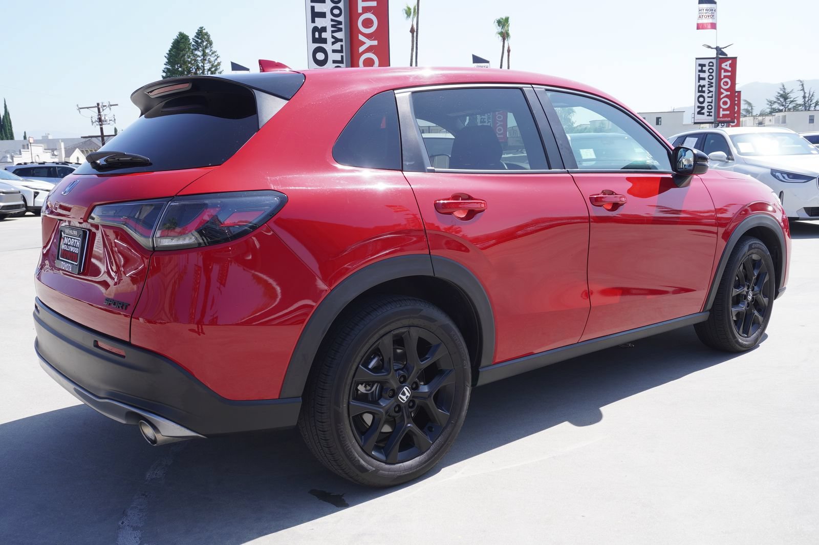 Used 2025 Honda HR-V Sport image 5