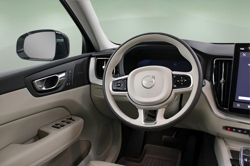 New 2026 Volvo XC60 B5 Ultra w/ Protection Package Premier AWD/4WD image 14