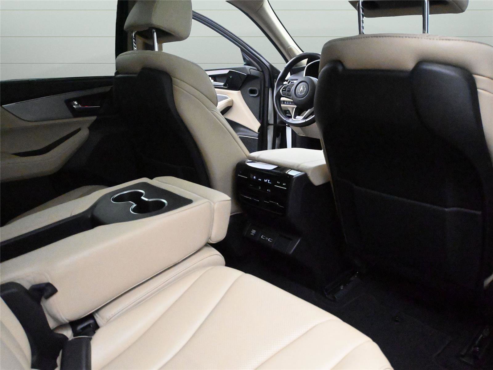 Certified 2024 Acura MDX SH-AWD w/ Technology Package image 19