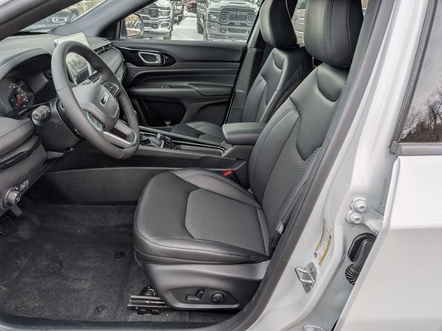 New 2026 Jeep Compass Latitude AWD/4WD image 9