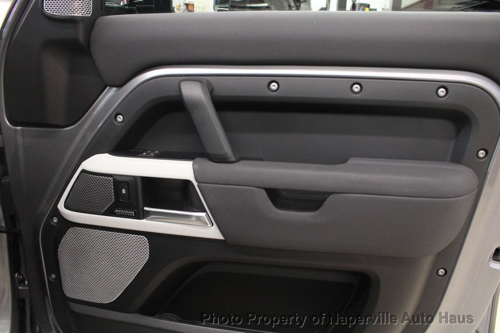 Used 2023 Land Rover Defender 130 SE AWD/4WD image 45
