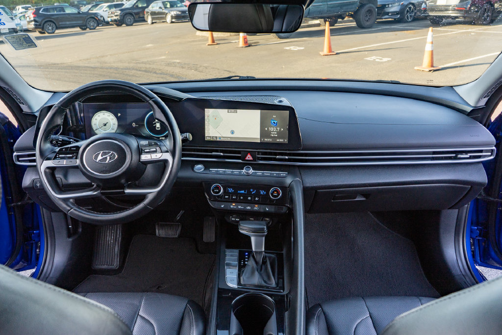 Used 2023 Hyundai Elantra Limited FWD image 23