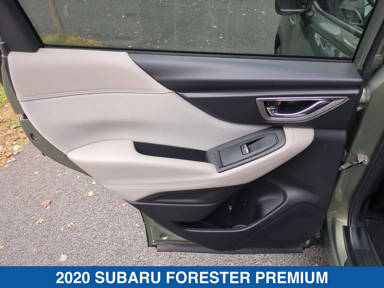 Used 2020 Subaru Forester Premium AWD/4WD image 29