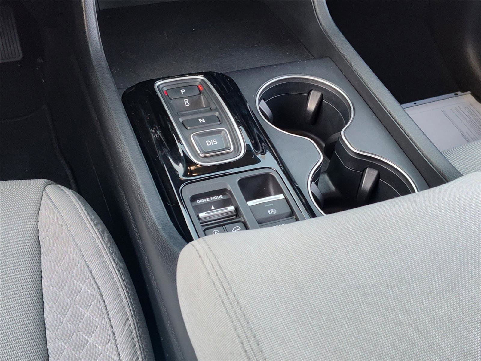 Used 2023 Honda Pilot LX image 18