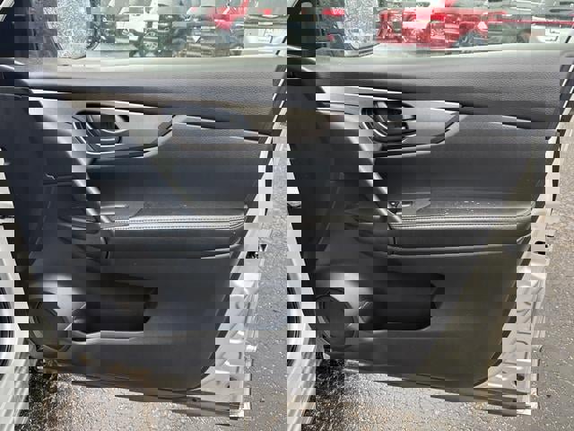 Used 2020 Nissan Rogue Sport S w/ Appearance Package image 16