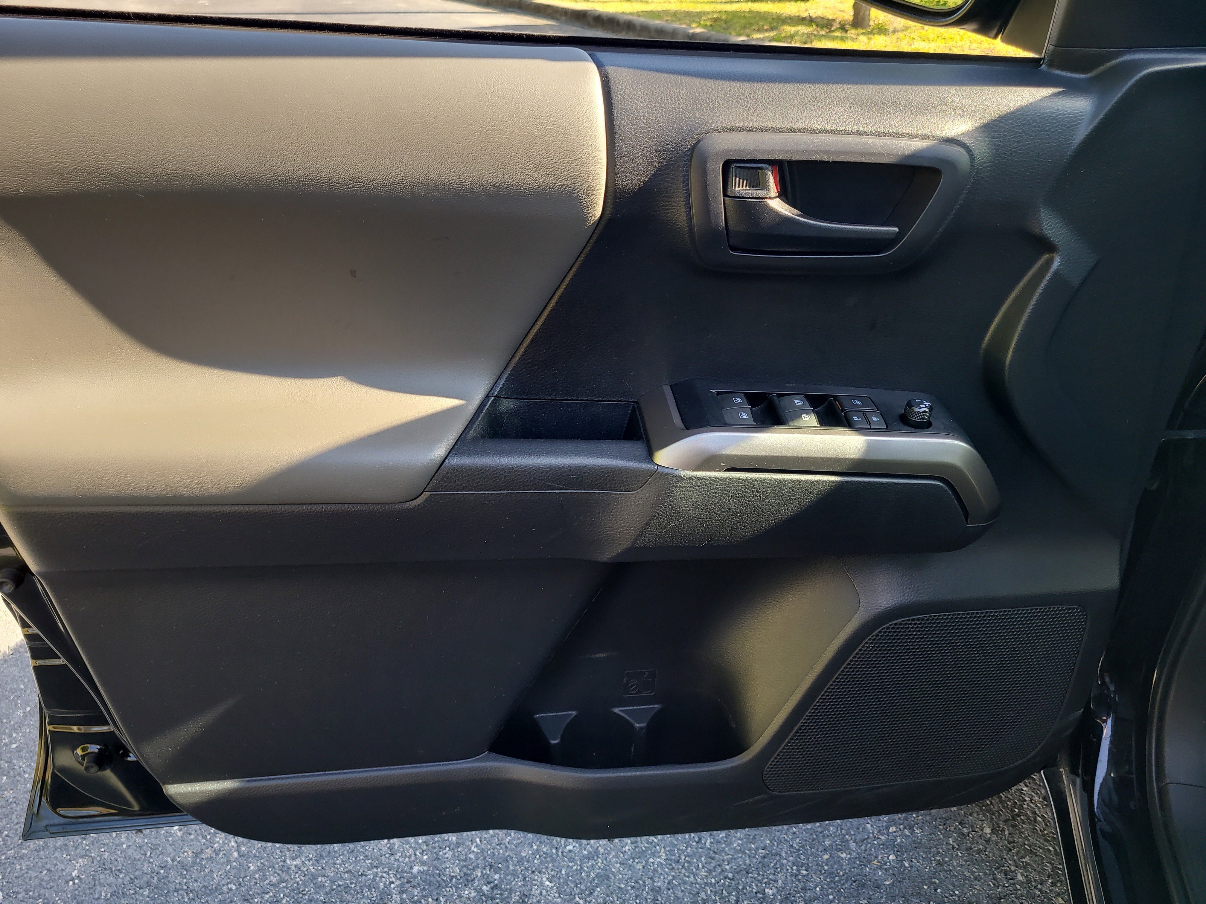 Certified 2023 Toyota Tacoma SR5 image 17