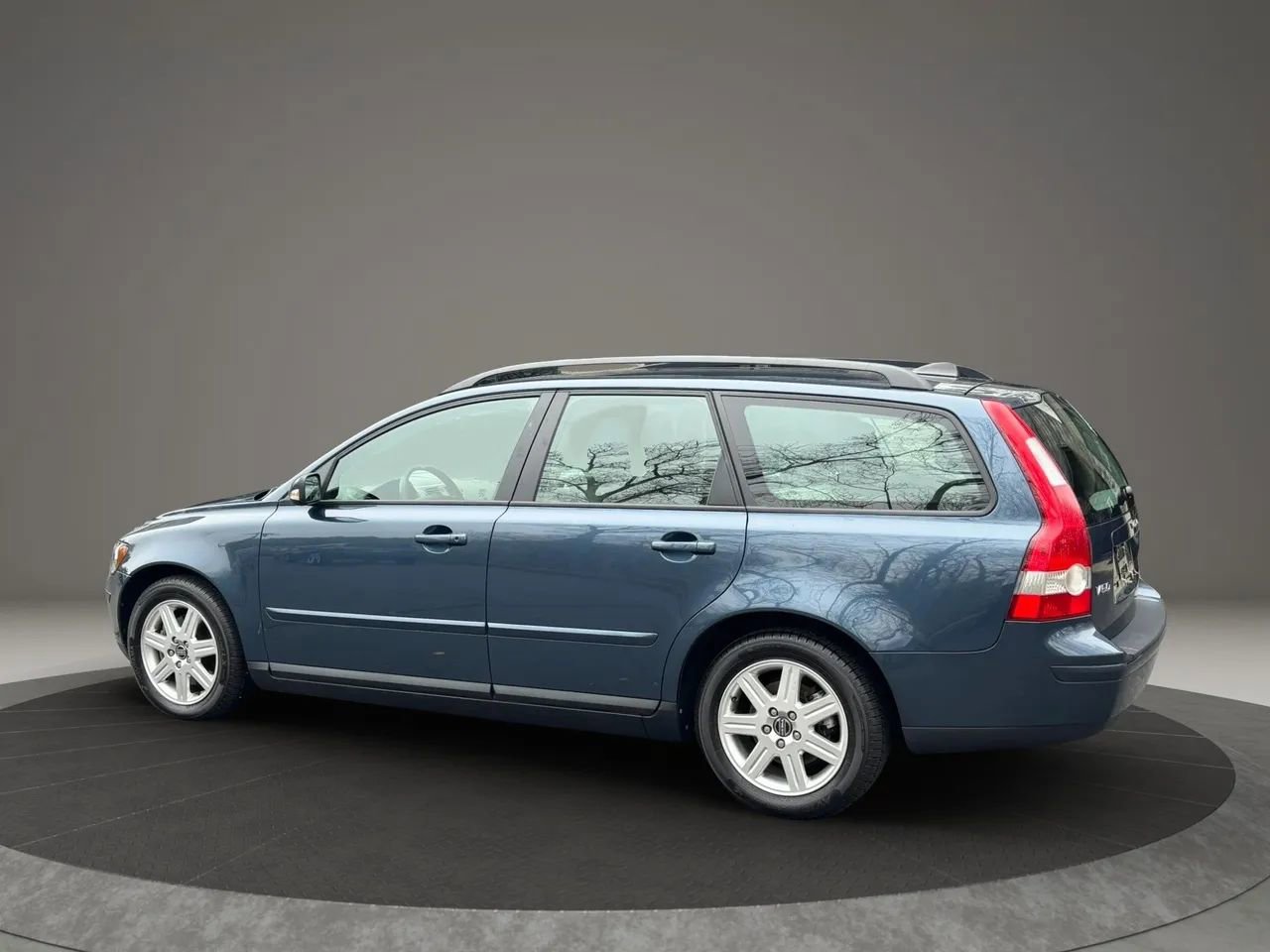 Used 2006 Volvo V50 2.4i FWD image 9